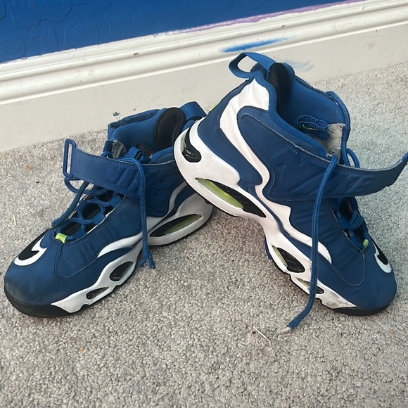 NIKE AIR GRIFFEY MAX 1 "SEATTLE SEAHAWKS - Picture 2 of 3